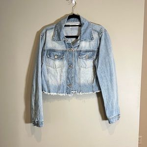 Boutique Cropped Relaxed Fit Frayed Hem Jean Jacket